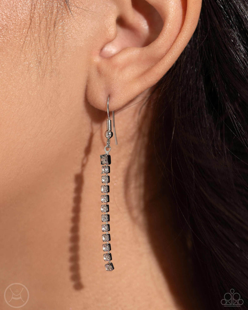 Daring Decadence - White Choker Necklace-Paparazzi - The Sassy Sparkle