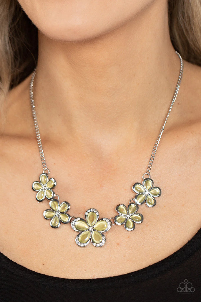 Garden Daydream - Yellow Necklace-Paparazzi - The Sassy Sparkle