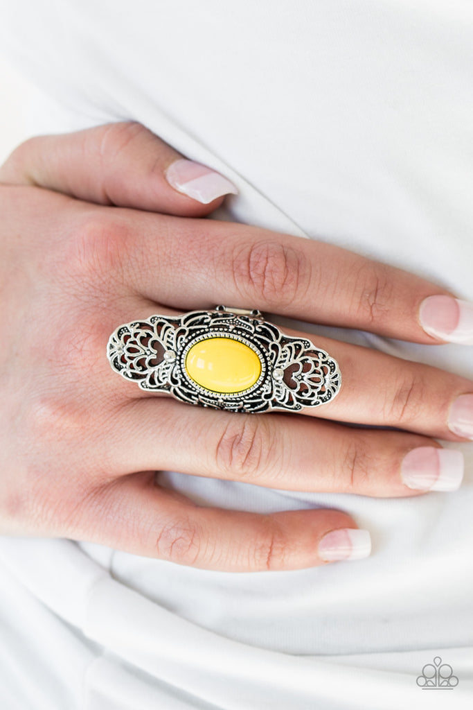 Flair for the Dramatic-Yellow Ring-Paparazzi - The Sassy Sparkle