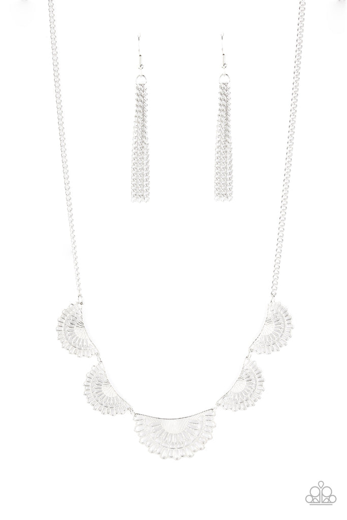 Fanned Out Fashion-Silver Necklace-Short-Paparazzi - The Sassy Sparkle