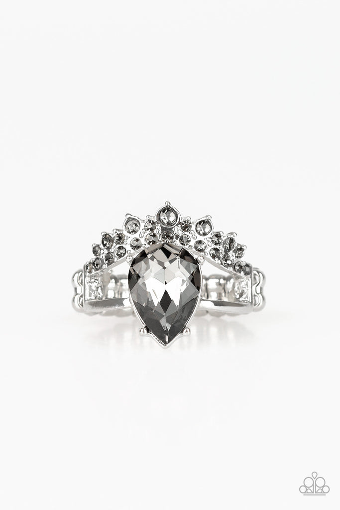 If The Crown Fits - Silver Ring-Paparazzi - The Sassy Sparkle