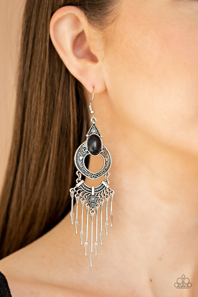 Southern Spearhead-Black Stone and Silver Earrings - The Sassy Sparkle