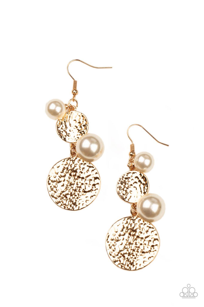 Pearl Dive - Gold Earring-Paparazzi - The Sassy Sparkle