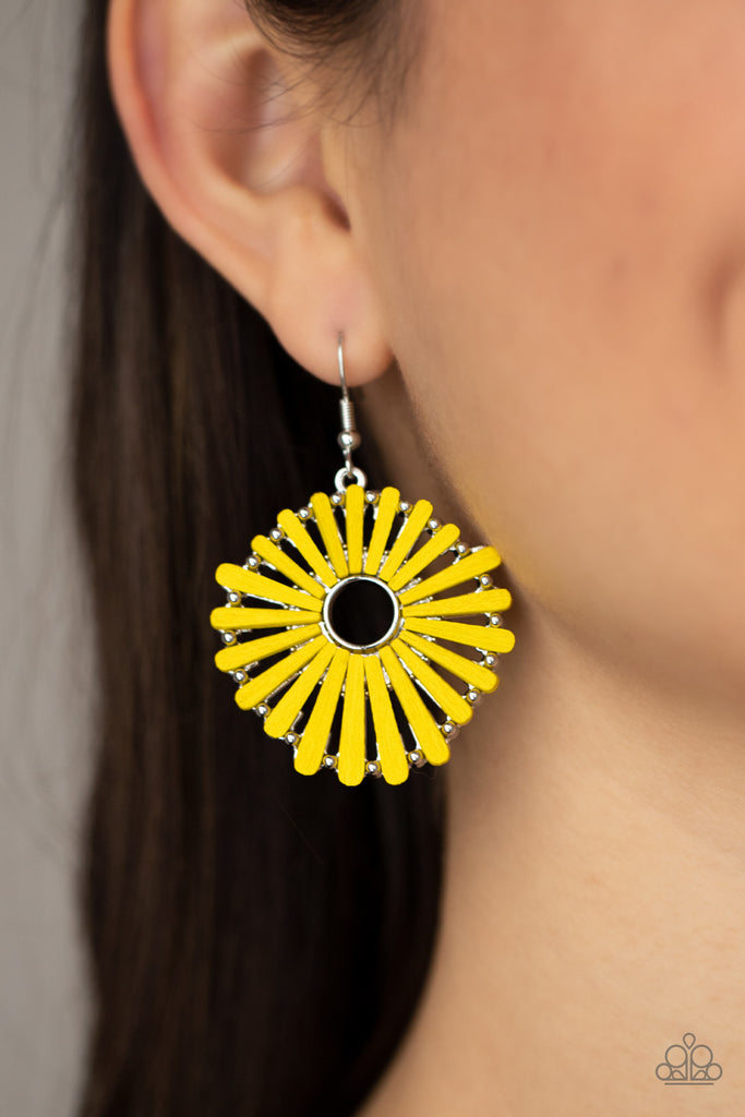 Painted in a sunny yellow finish, petal-like wooden frames asymmetrically flare out from an airy silver center, creating a rustic floral display. Earring attaches to a standard fishhook fitting.  Sold as one pair of earrings.  New Kit