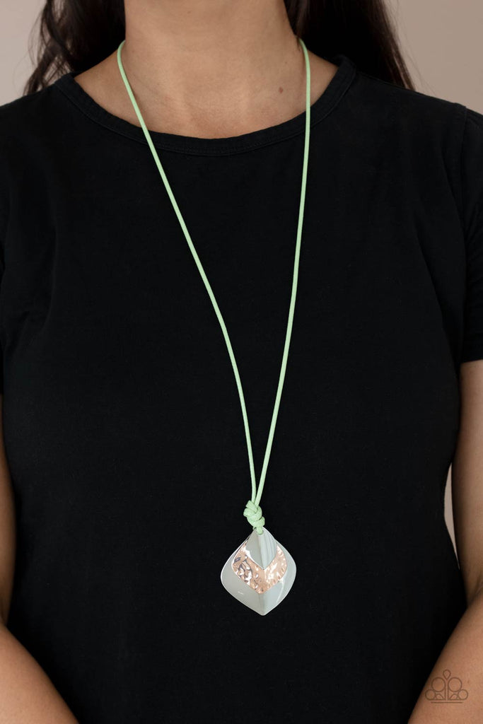 Face The ARTIFACTS - Green Necklace-Paparazzi