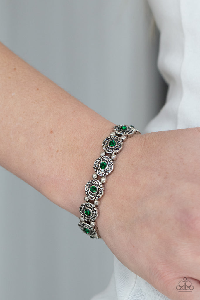 Trés Magnifique - Green-Paparazzi Bracelet - The Sassy Sparkle