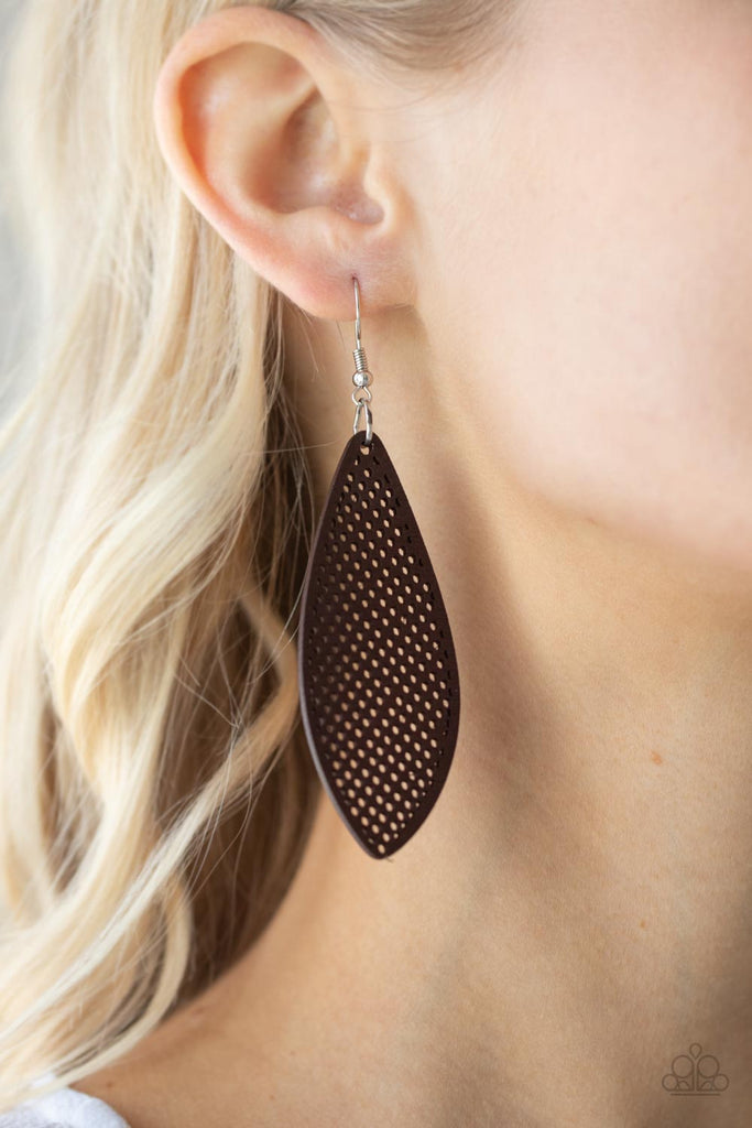 In an asymmetrical surfboard-like shape, lightweight wooden frames are painted in a deep brown finish and filled with a screen-like pattern creating a whimsically beachy design. Earring attaches to a standard fishhook fitting.  Sold as one pair of earrings.