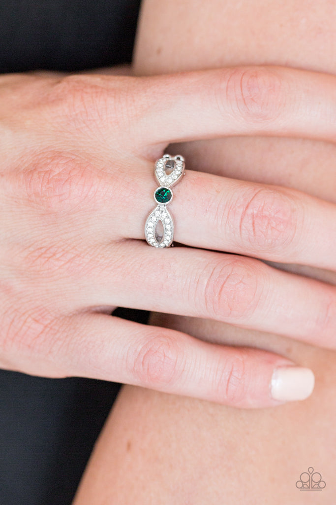 Extra Side of Elegance-Green Ring-Paparazzi - The Sassy Sparkle