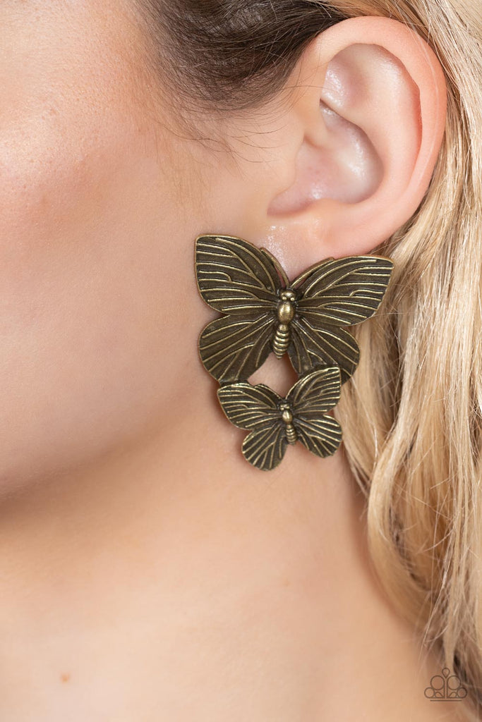 Blushing Butterflies - Brass Earring-Paparazzi