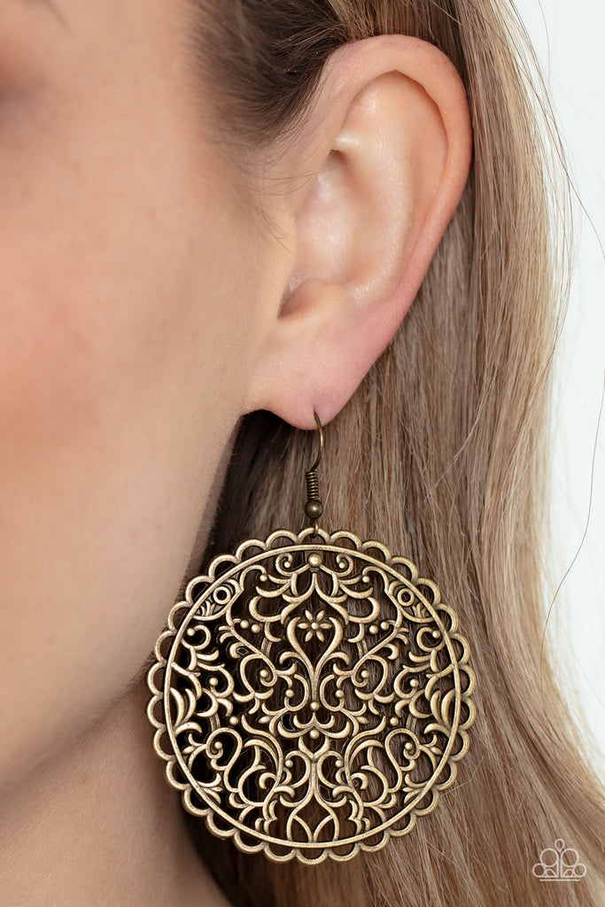 PRE ORDER The Whole Nine VINEYARDS - Brass Paparazzi Earring - The Sassy Sparkle
