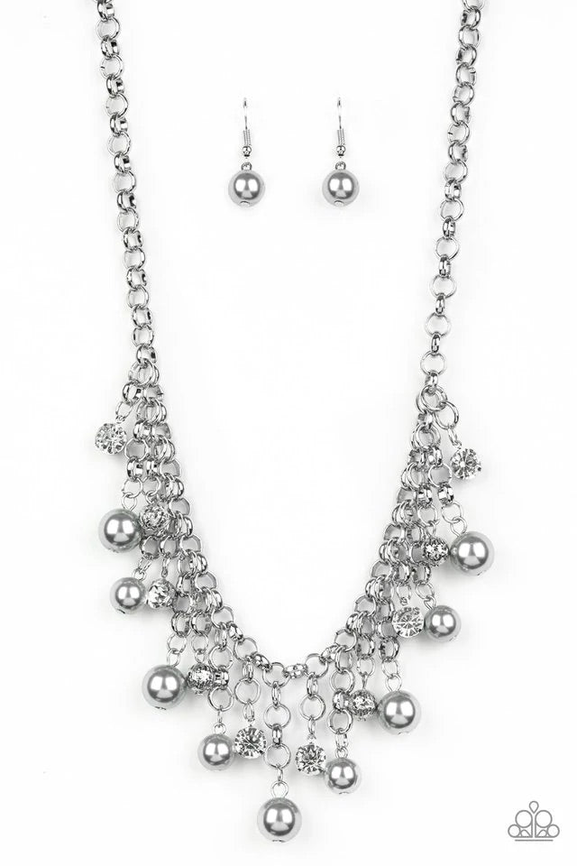 HEIR-headed - Silver Pearl Necklace-Paparazzi - The Sassy Sparkle