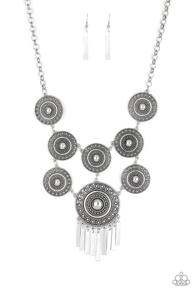 Modern Medalist - Silver Necklace-Paparazzi - The Sassy Sparkle