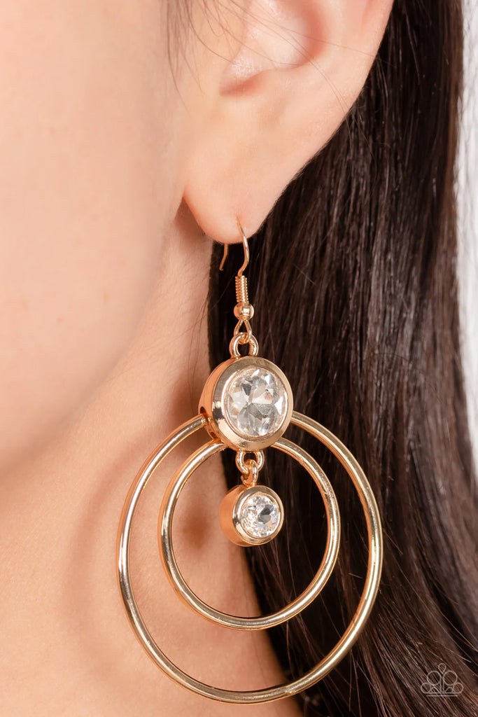 Dapperly Deluxe - Gold Earring-Paparazzi - The Sassy Sparkle