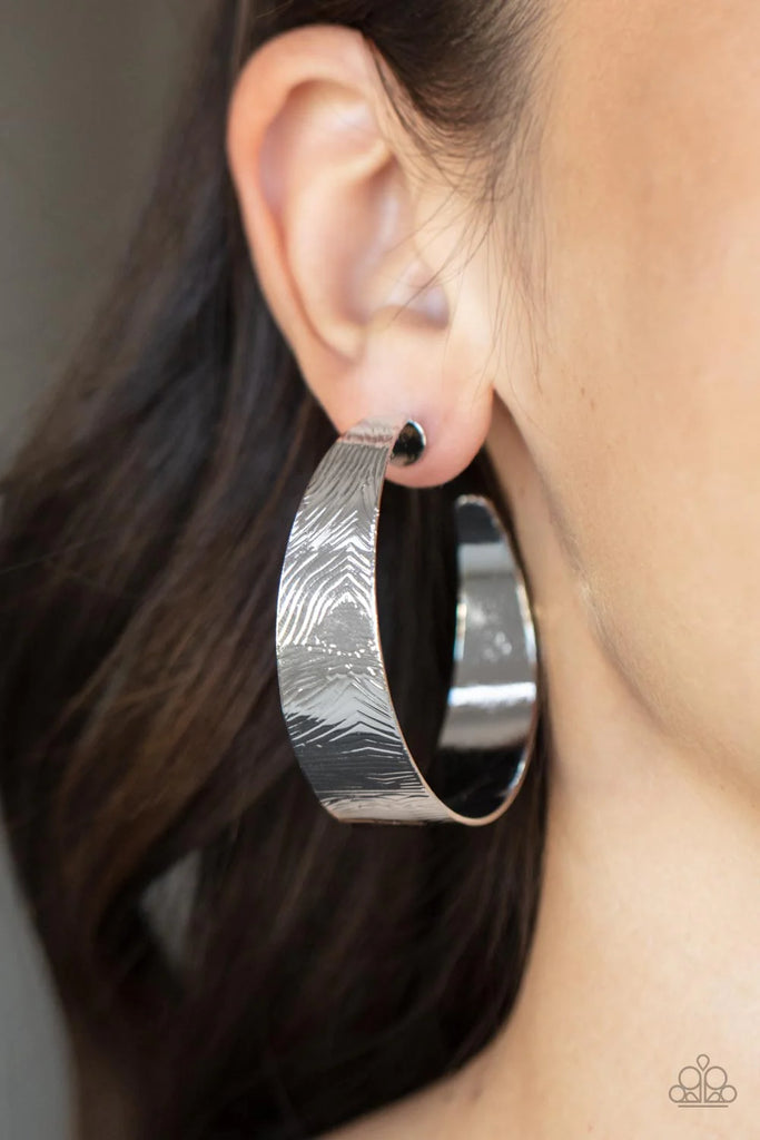 Curve Crushin’ - Silver Earring-Paparazzi