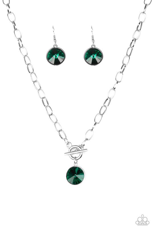 She Sparkles On-Green Necklace-Toggle Closure-Paparazzi - The Sassy Sparkle